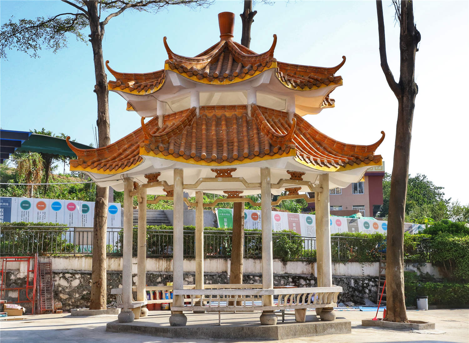 学校凉亭