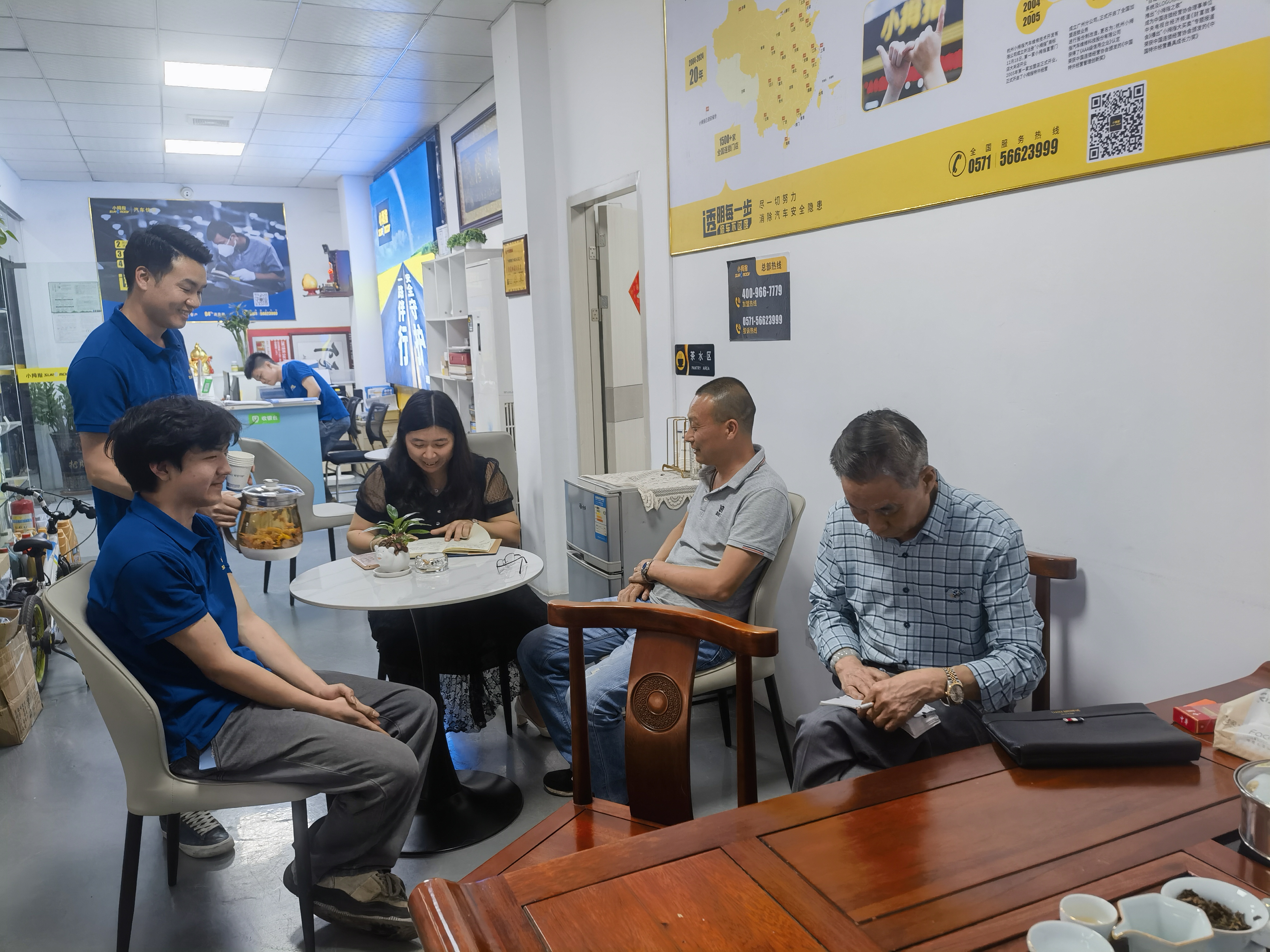 暖心关怀 助力成长 ‖ 学校领导走访企业看望实习学生，共话校企合作新篇章